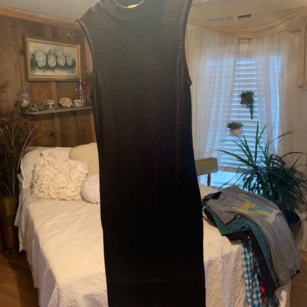 3 for $20 / Heart and hips sleeveless dress